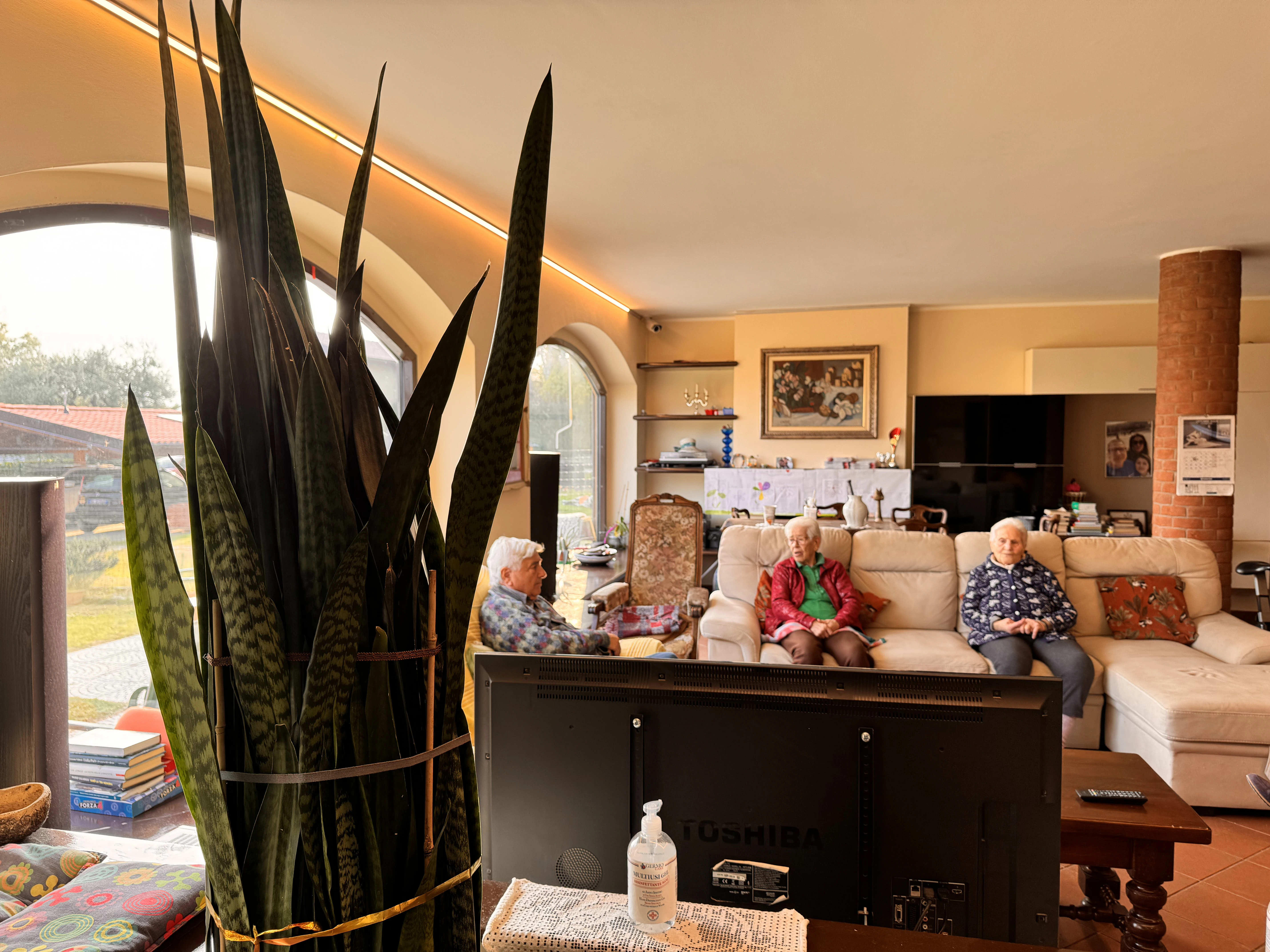 Sala da pranzo accogliente della villa